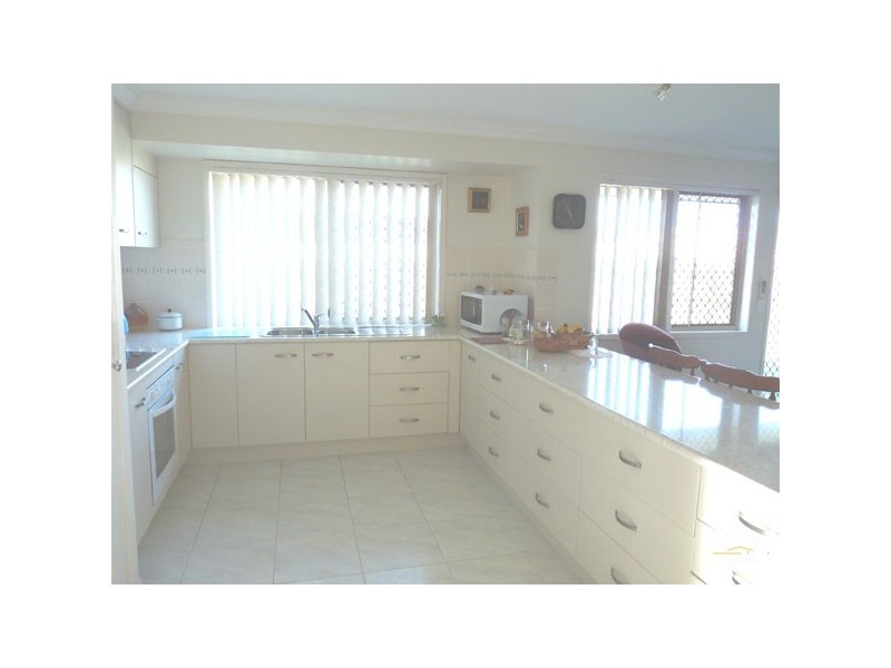 7 Lee Court, Rothwell QLD 4022