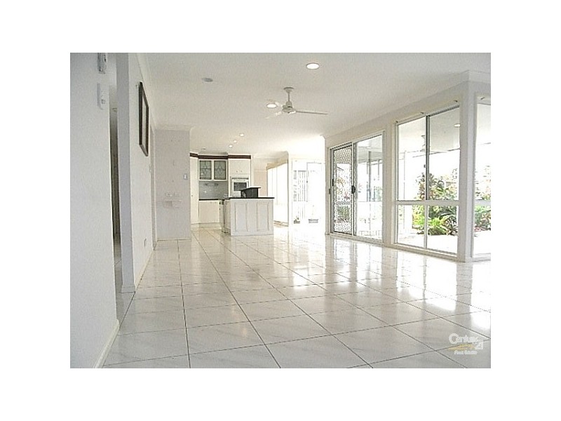 27 Stirling Castle Court, Pelican Waters QLD 4551