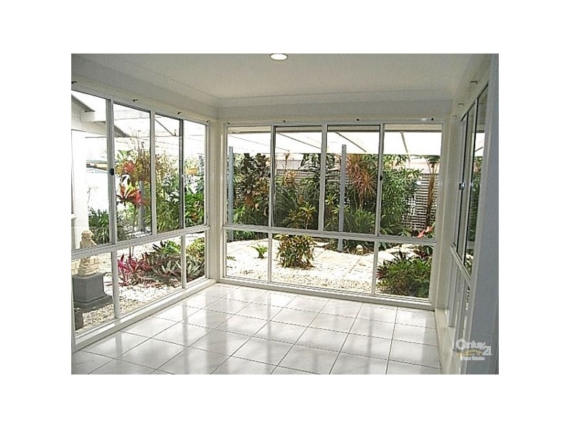 27 Stirling Castle Court, Pelican Waters QLD 4551