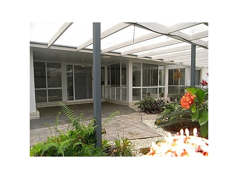 27 Stirling Castle Court, Pelican Waters QLD 4551