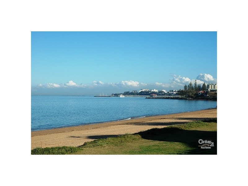 9 Alexander Street, Scarborough QLD 4020