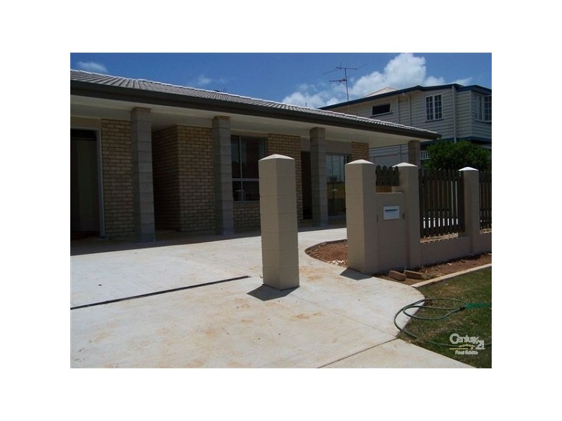 9 Alexander Street, Scarborough QLD 4020