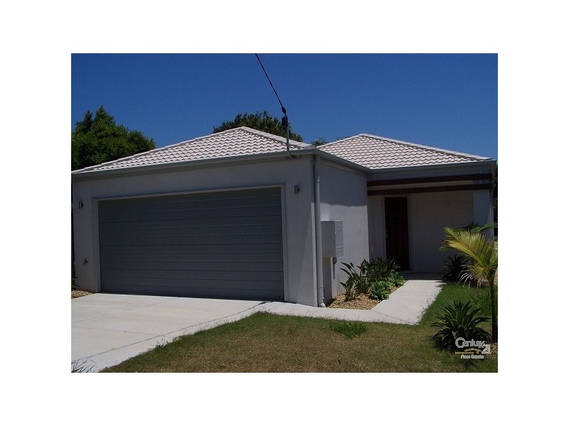 11 Westbrook Street, Woody Point QLD 4019