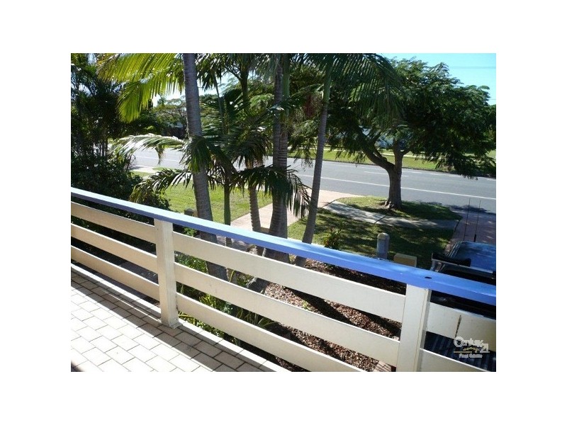 63 Scarborough Road, Redcliffe QLD 4020