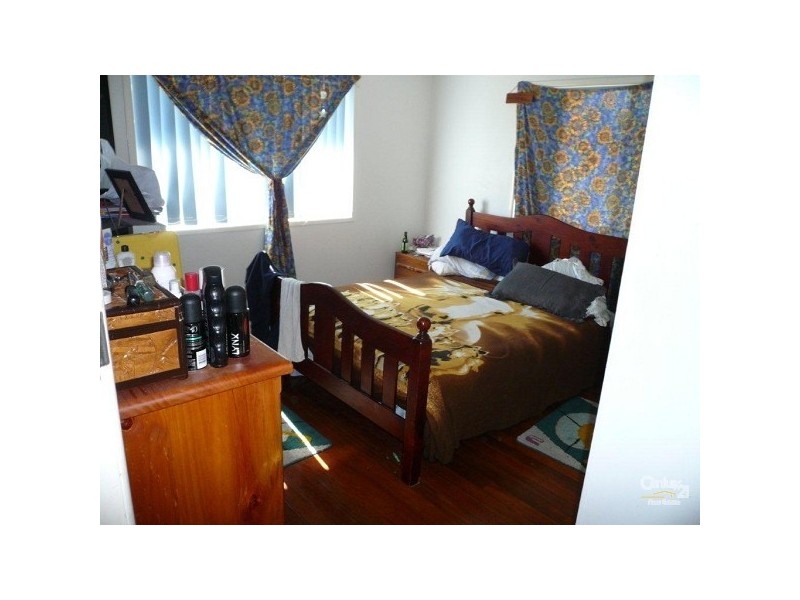 63 Scarborough Road, Redcliffe QLD 4020