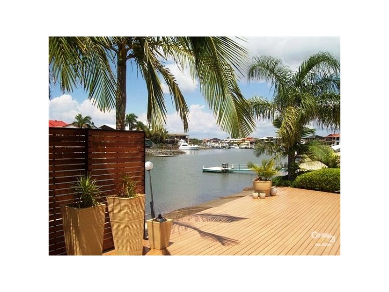 169 Griffith Road, Scarborough QLD 4020