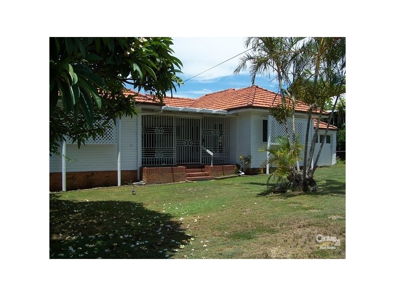 1 Bailey Street, Woody Point QLD 4019