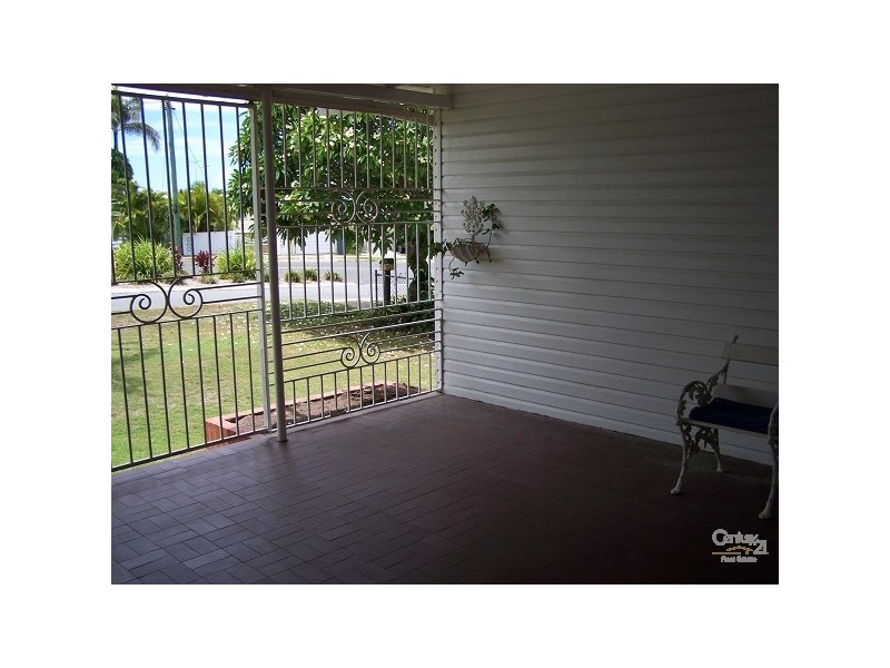 1 Bailey Street, Woody Point QLD 4019