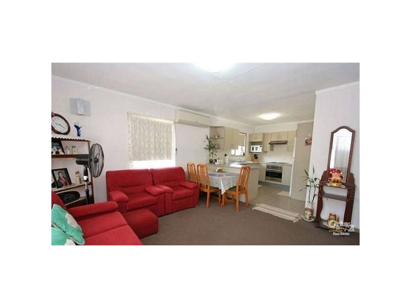 2 Ashmole Road, Redcliffe QLD 4020