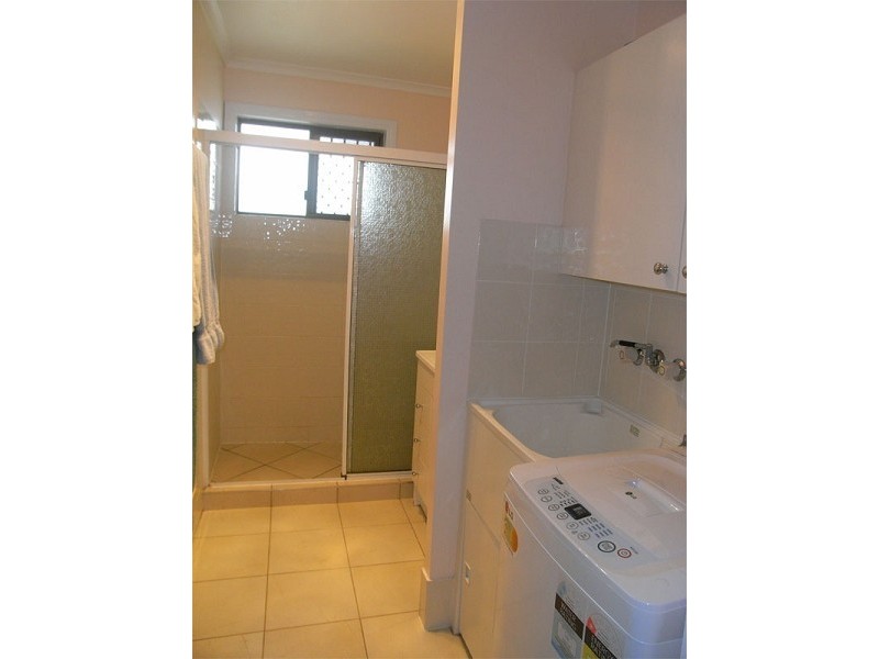 1/34 Queen Street, Scarborough QLD 4020