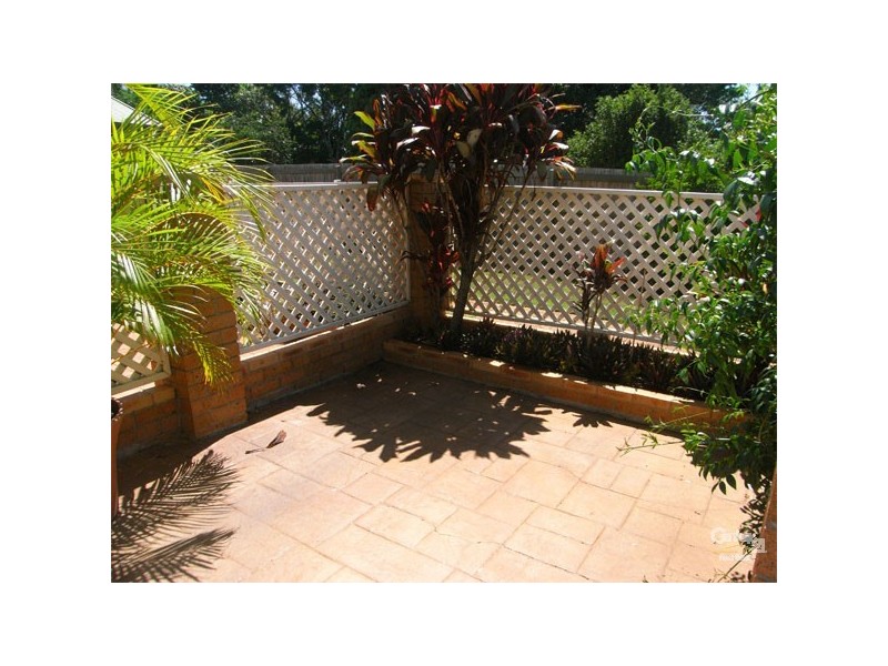 1/34 Queen Street, Scarborough QLD 4020