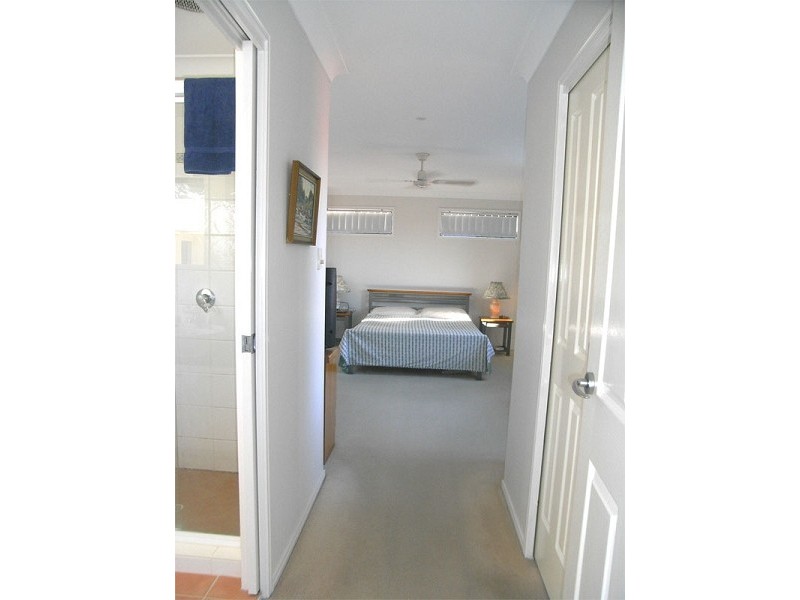 2/22 Dunns Terrace, Scarborough QLD 4020