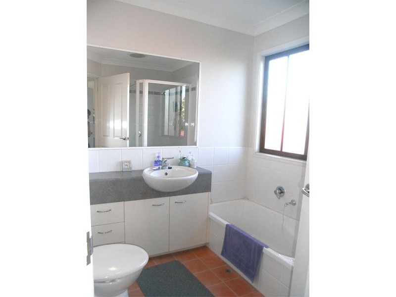 2/22 Dunns Terrace, Scarborough QLD 4020