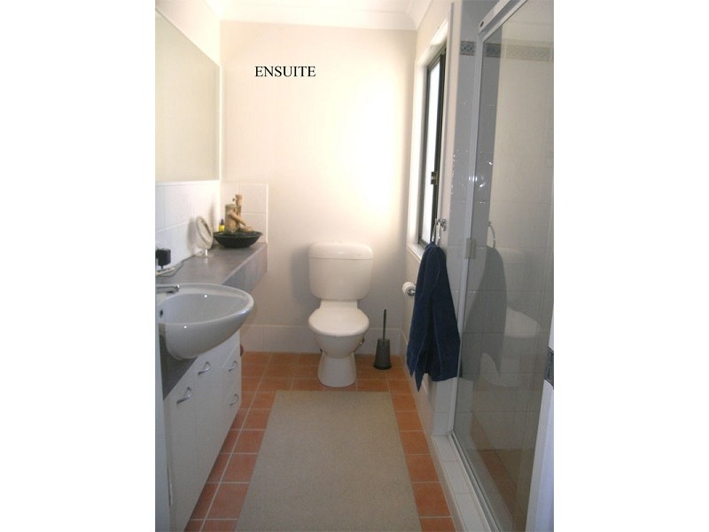 2/22 Dunns Terrace, Scarborough QLD 4020