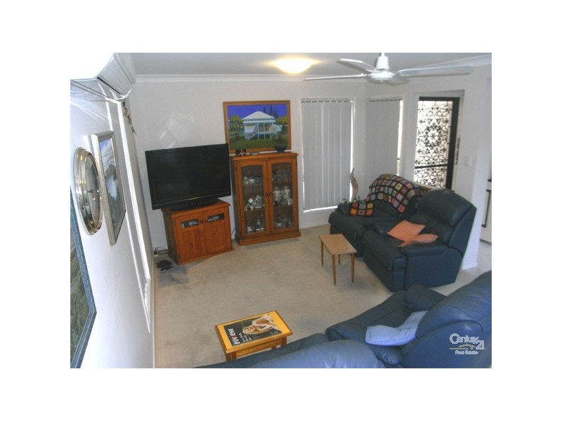 2/22 Dunns Terrace, Scarborough QLD 4020