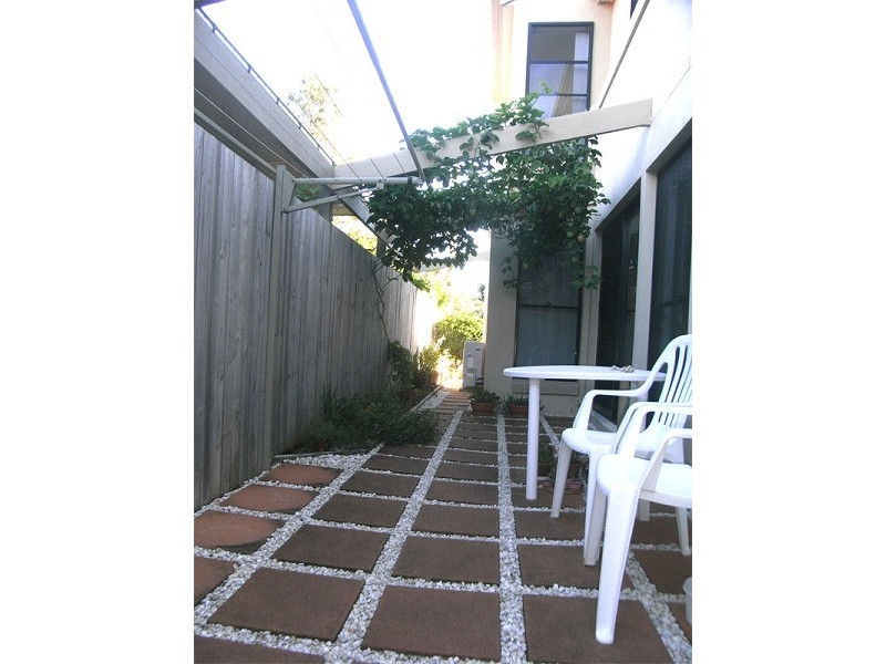 2/22 Dunns Terrace, Scarborough QLD 4020