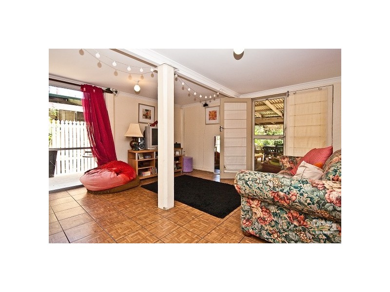 10 Watson Street, Clontarf QLD 4019