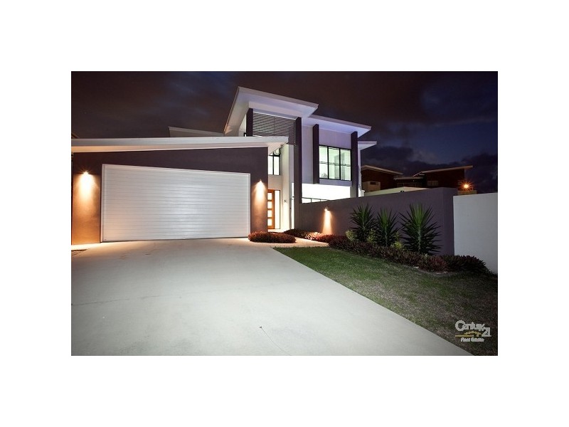 17 Freya Court, Newport QLD 4020