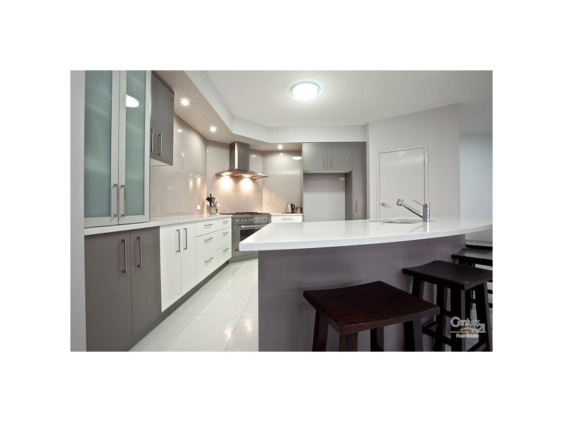 17 Freya Court, Newport QLD 4020