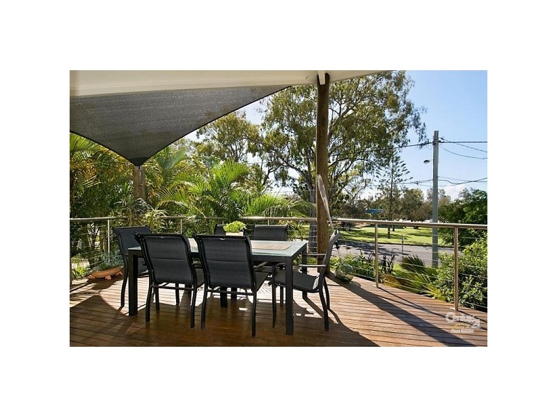 25 Thurecht Parade, Scarborough QLD 4020