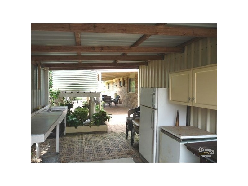 114 Bishop Road, Beachmere QLD 4510