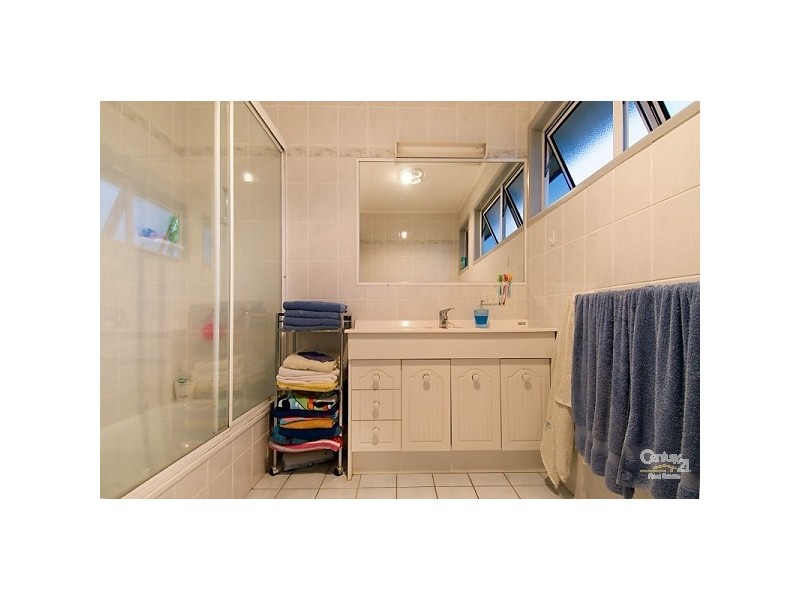 12 Lions Crescent, Kippa-ring QLD 4021