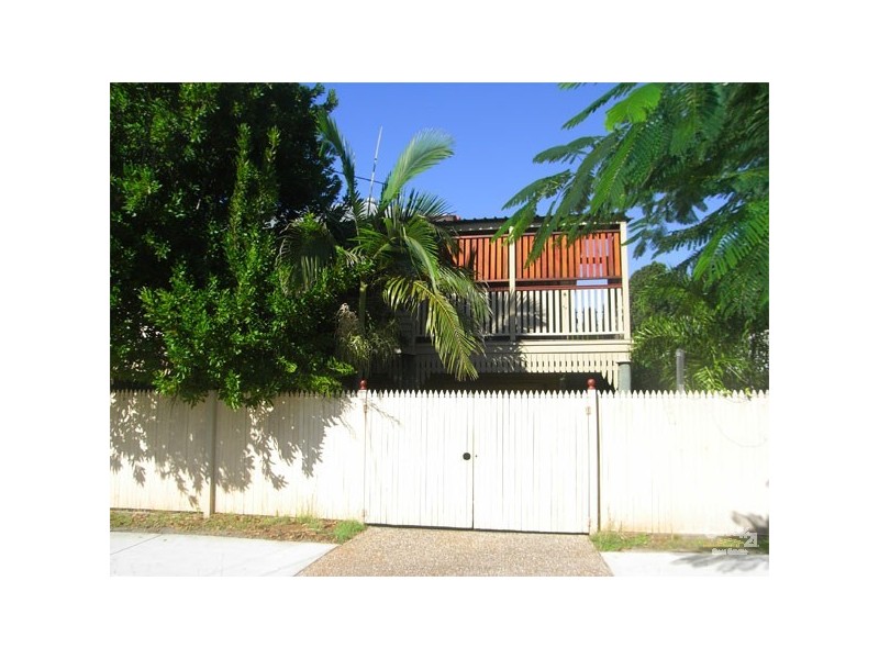 71 Prince Edward Parade, Redcliffe QLD 4020