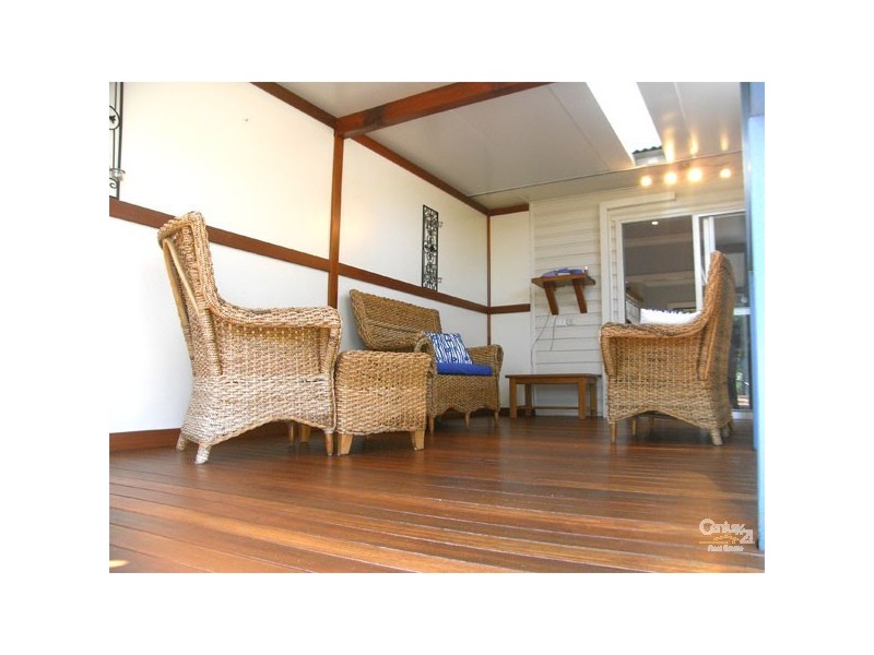 69 Fernlea Avenue, Scarborough QLD 4020