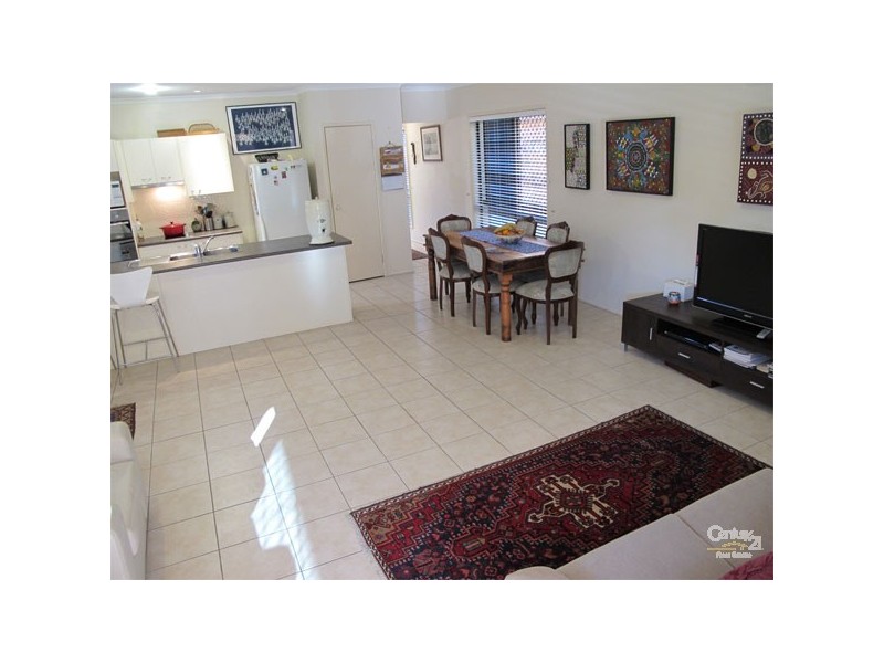 41A Palmtree Avenue, Scarborough QLD 4020