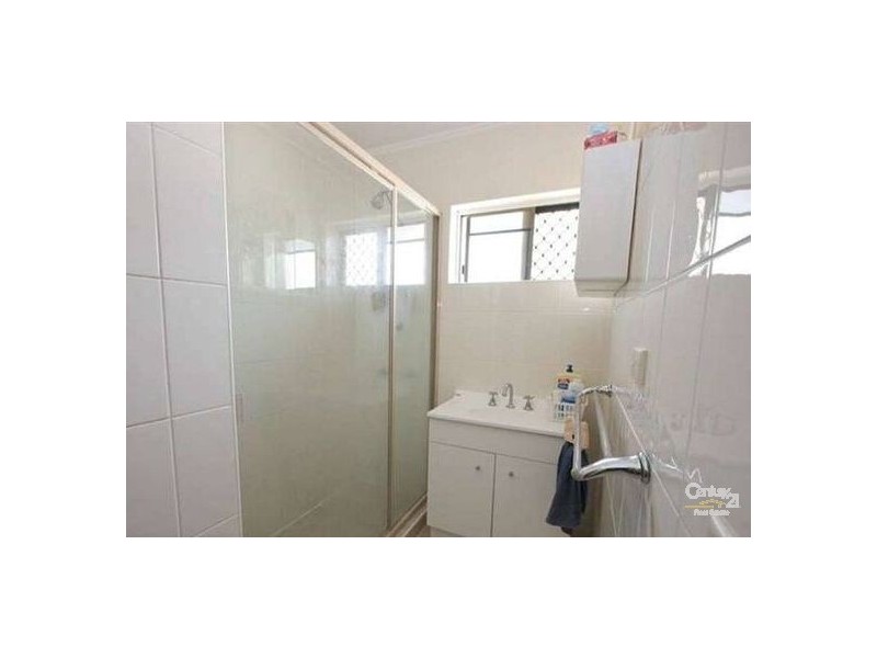 2 Ashmole Road, Redcliffe QLD 4020