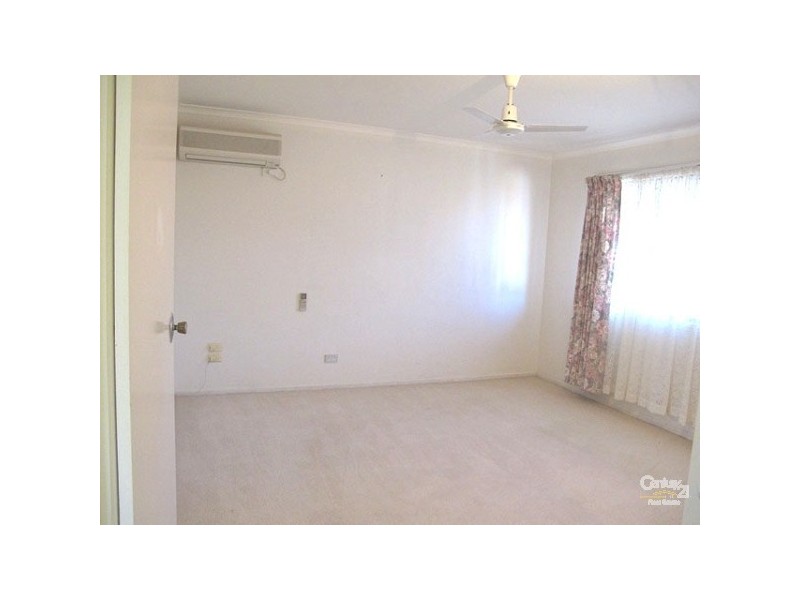 27 Shea Street, Scarborough QLD 4020