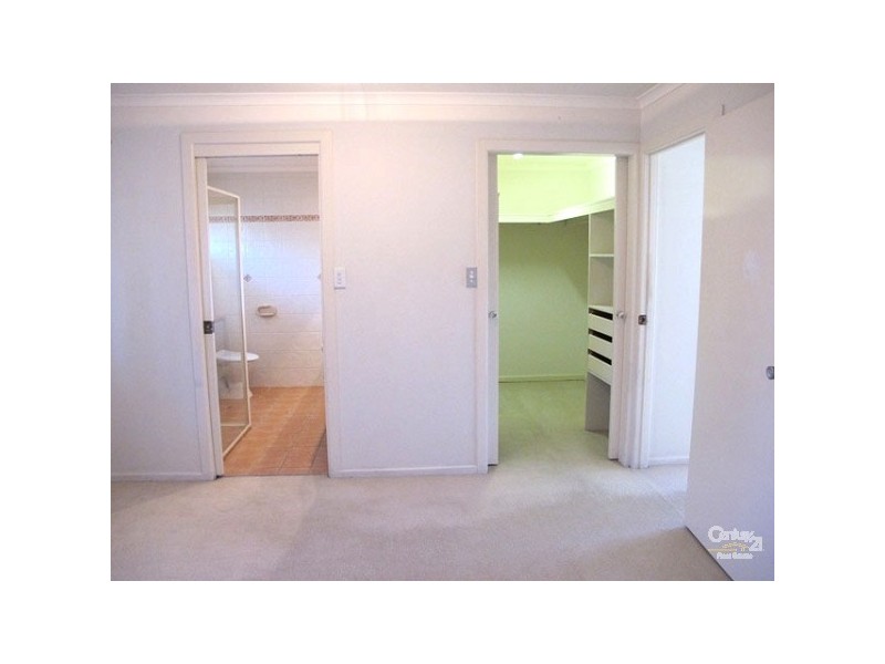 27 Shea Street, Scarborough QLD 4020