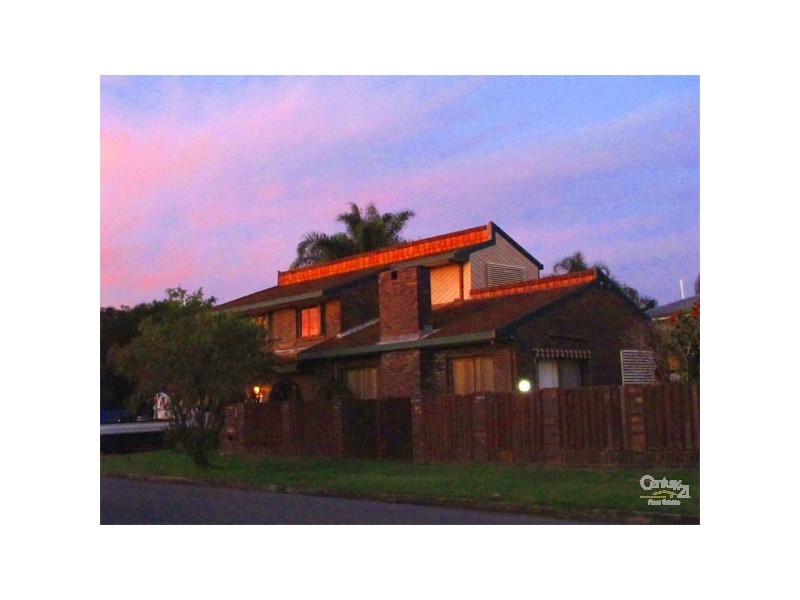 27 Shea Street, Scarborough QLD 4020