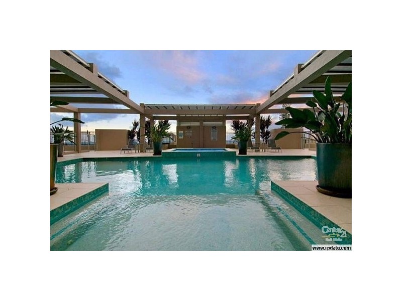 12/146 Prince Edward Parade, Scarborough QLD 4020