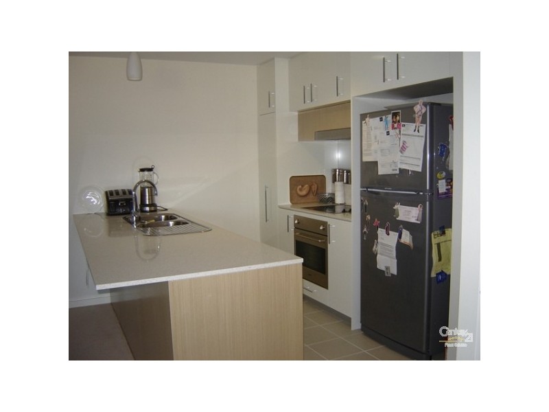 12/146 Prince Edward Parade, Scarborough QLD 4020