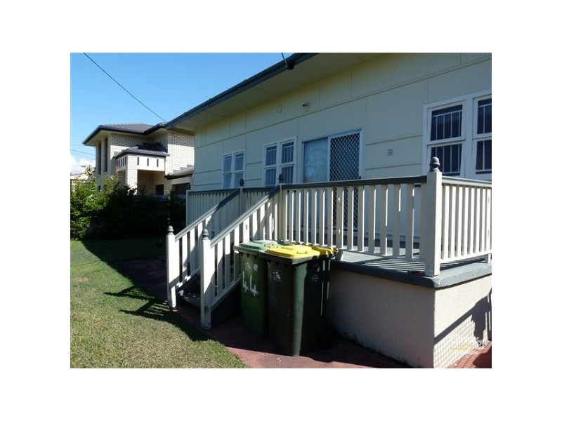 44 Redbank Road, Redcliffe QLD 4020