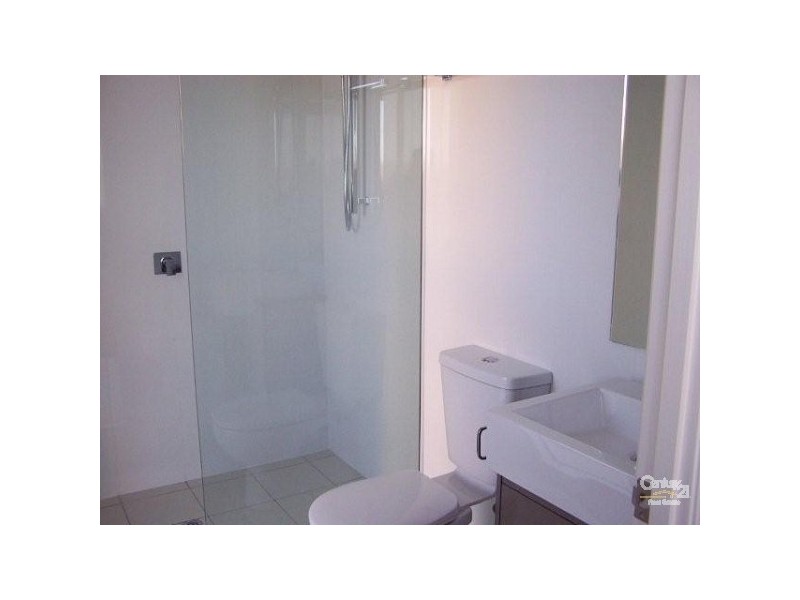 2/75 Sutton Street, Redcliffe QLD 4020