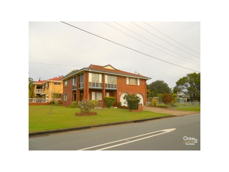 4 Yattee Street, Redcliffe QLD 4020