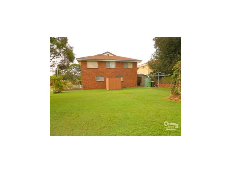 4 Yattee Street, Redcliffe QLD 4020