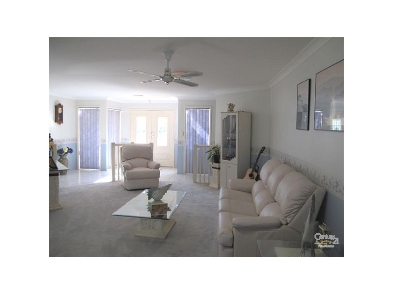 6 Eagle Court, Newport QLD 4020