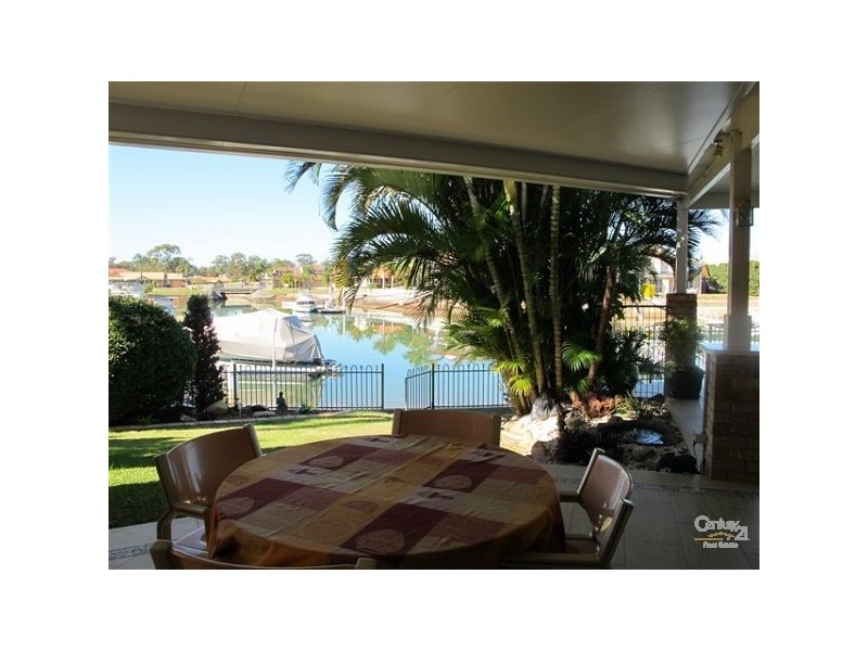 6 Eagle Court, Newport QLD 4020