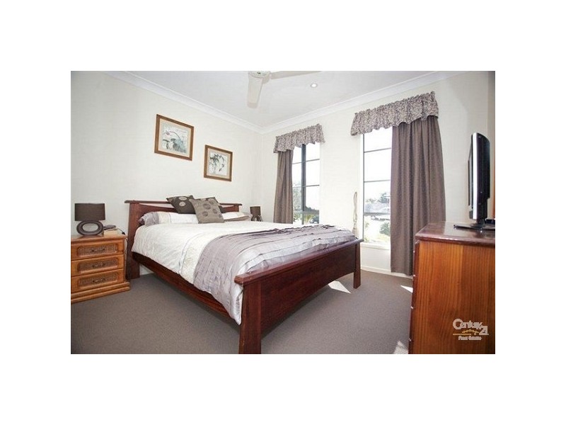 3 Bernays Court, Rothwell QLD 4022