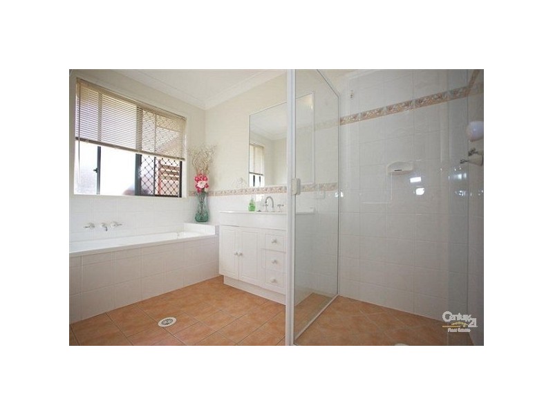 3 Bernays Court, Rothwell QLD 4022