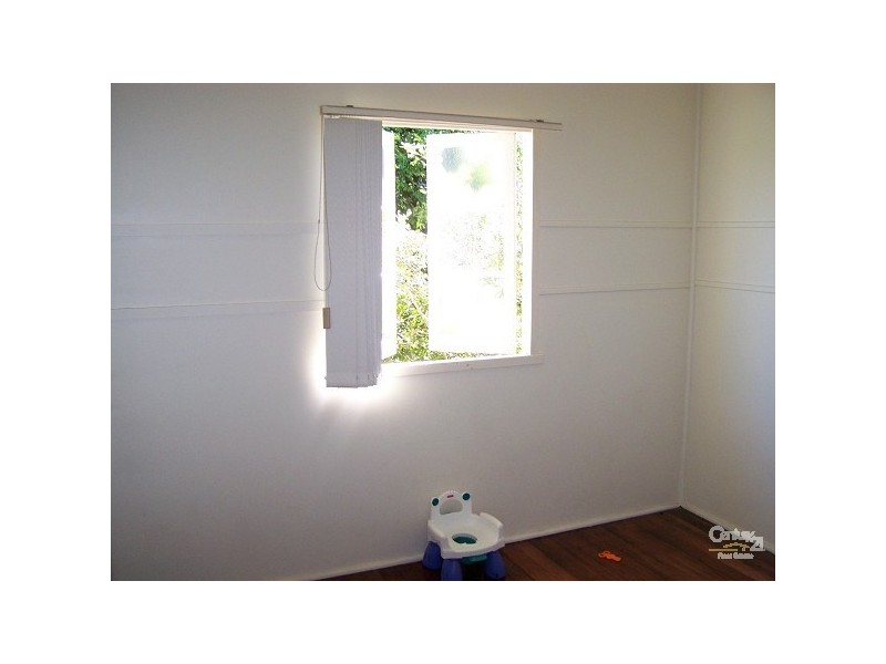 3 Gloucestor Street, Woodford QLD 4514