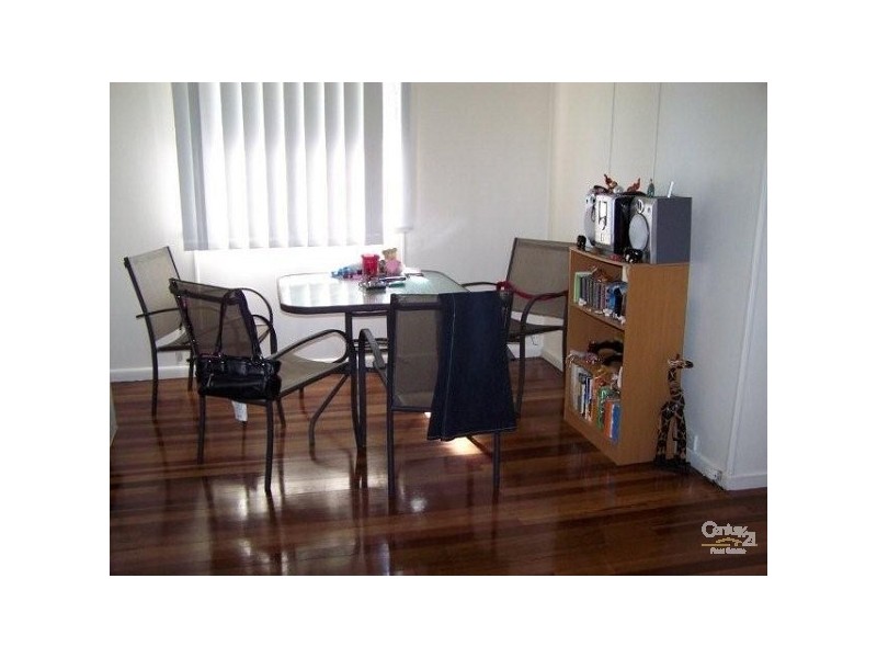 33 Row Street, Kilcoy QLD 4515