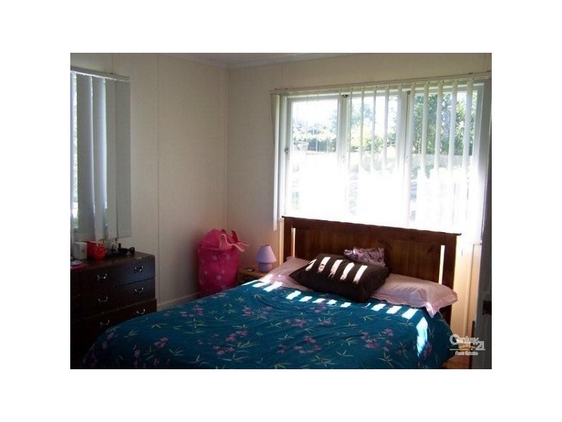 33 Row Street, Kilcoy QLD 4515