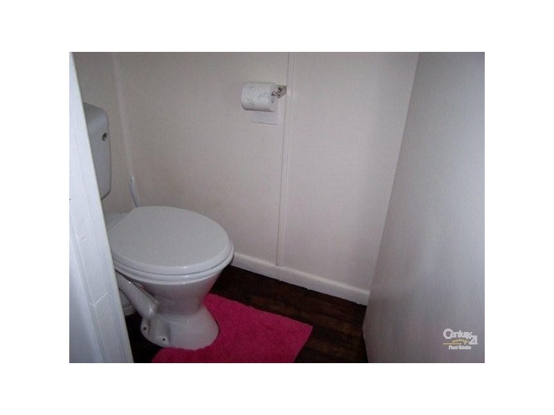 33 Row Street, Kilcoy QLD 4515