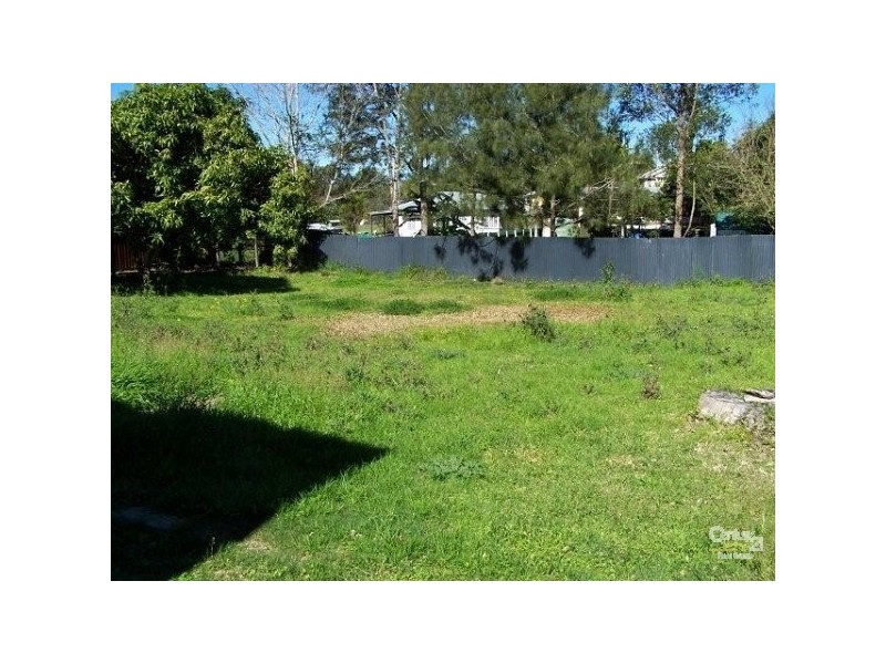 33 Row Street, Kilcoy QLD 4515