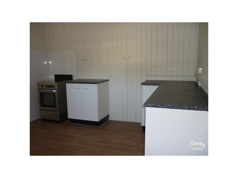 2/15 Wyllie Street, Redcliffe QLD 4020