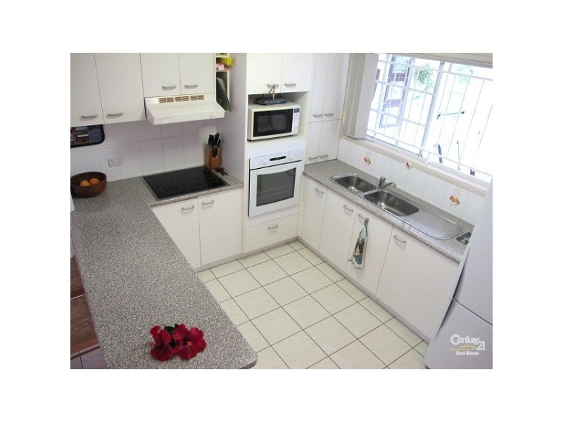 1/24 Sixteenth Avenue, Brighton QLD 4017